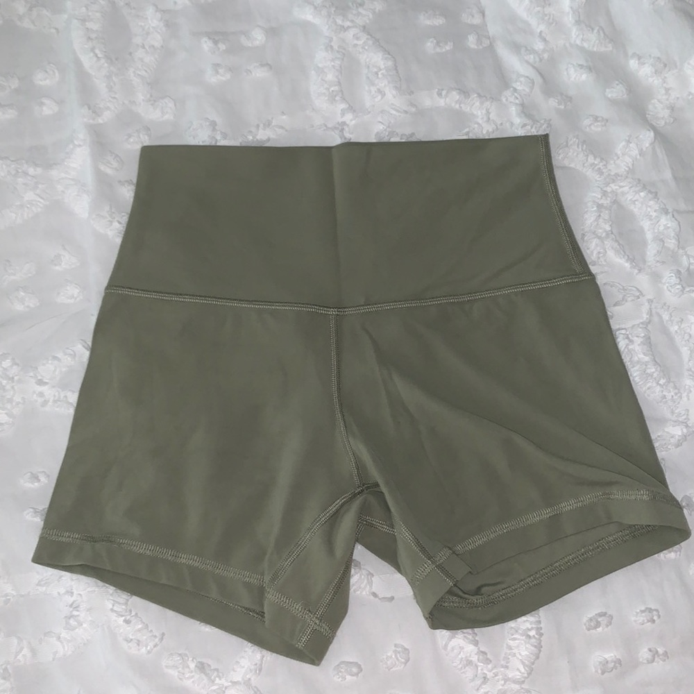 lululemon align shorts